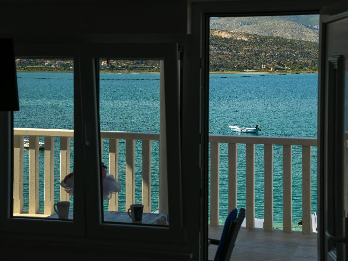Apartmani Antonia Trogir Exterior photo