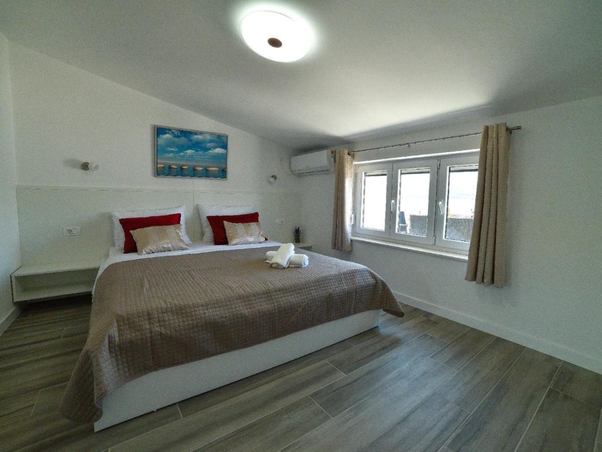 Apartmani Antonia Trogir Exterior photo